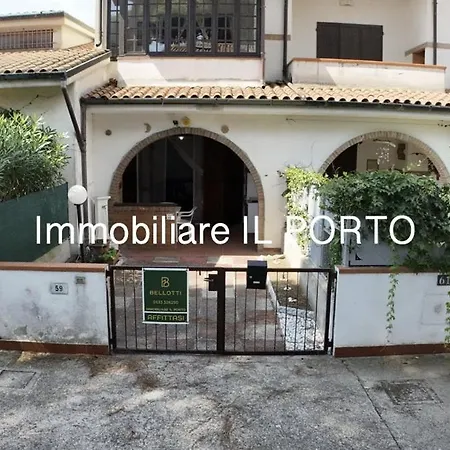 Via Tigli Piano Terra شقة